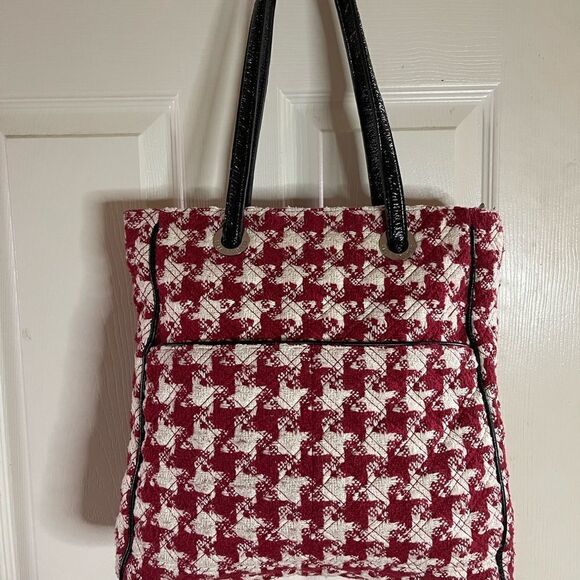 Vera Bradley white and red plaid shoulder bag with black double straps & trims - Picture 2 of 12
